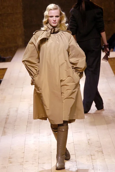 Look 17
